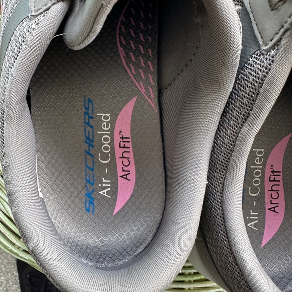 Skechers Air Cooled Archfit - Picture 9 of 9